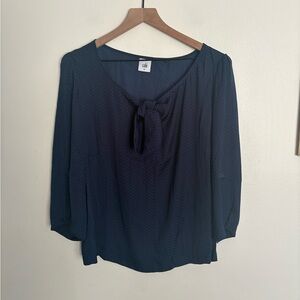 CAbi navy blue Chic Swiss Polka dot knot tie front top size medium #5525 NWOT